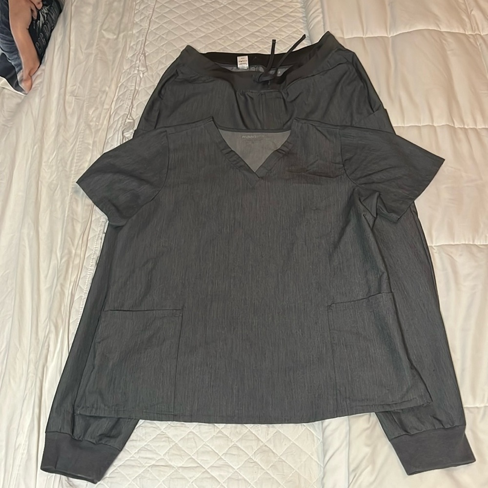 Mandala jogger scrub set